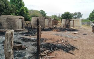 Saraya : une dizaine de cases réduites en cendres par un incendie…