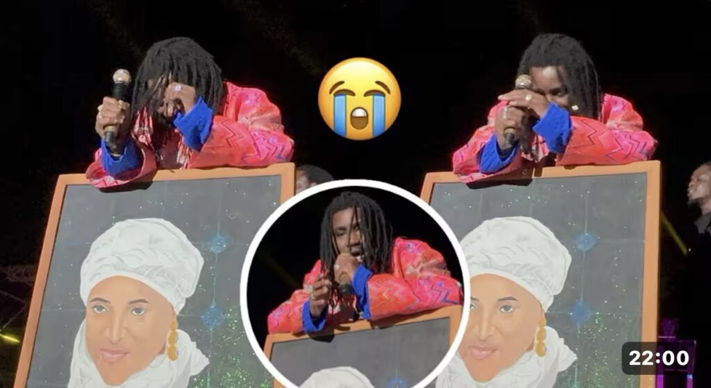 (Vidéo) – La scène de Wally Seck avec la photo de sa mère touche profondément son public…