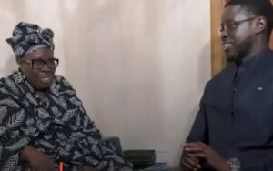 Ziguinchor : la visite du président Diomaye chez la mère d’Ousmane Sonko secoue la toile…