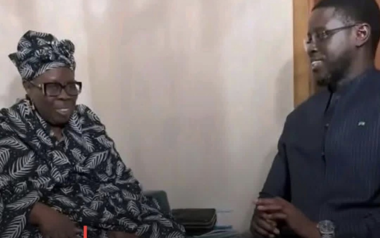 Ziguinchor : la visite du président Diomaye chez la mère d’Ousmane Sonko secoue la toile…