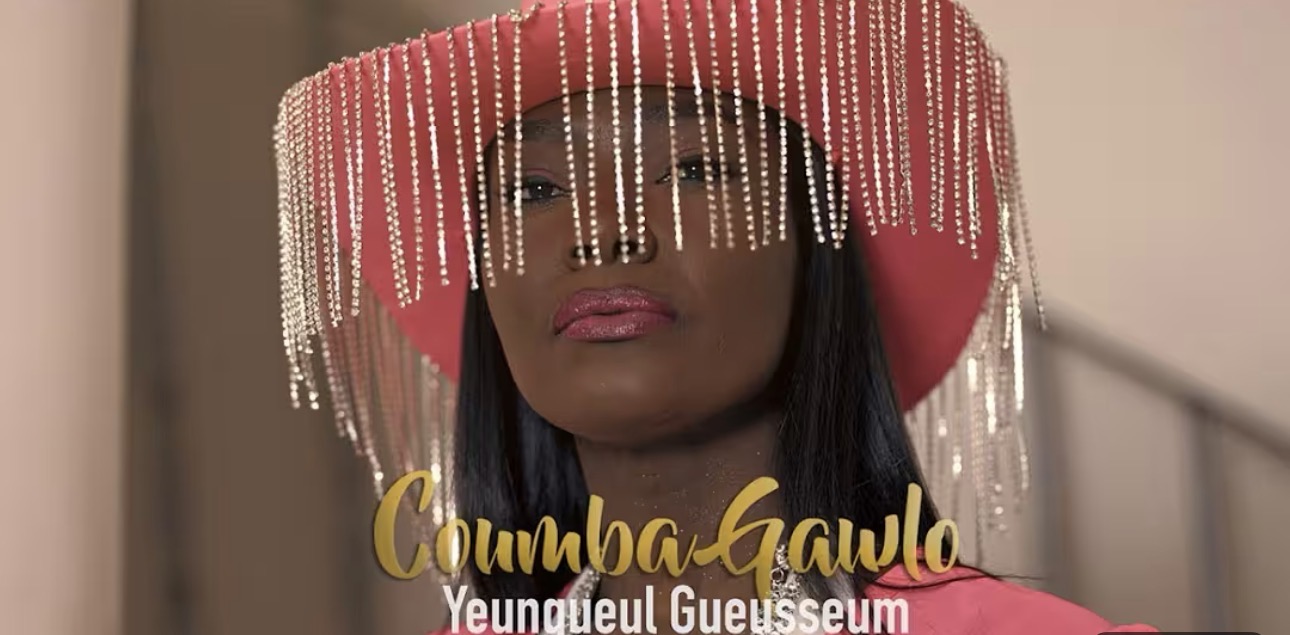 (Clip officiel) – « Yeungueul Gueusseum », le nouveau clip de la diva Coumba Gawlo.