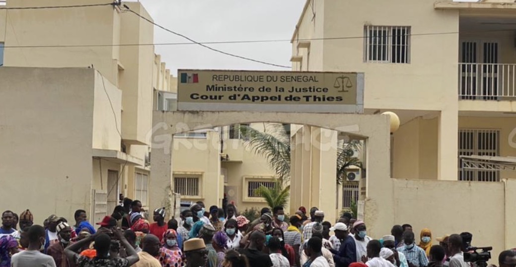 Thiès : pour se venger de son ex-copine, il menace son mari et lui envoie des…