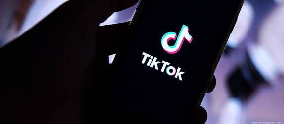 Directs obscènes sur TikTok : un jeune boulanger écope de six mois ferme