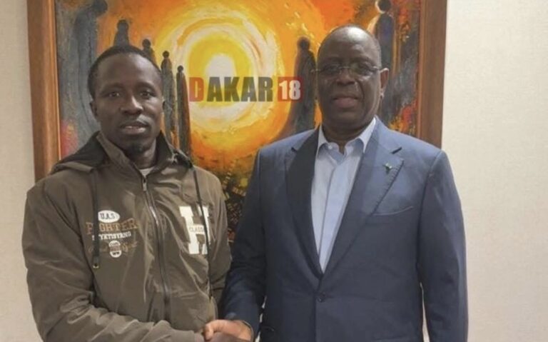 Abdou Nguer et l’ancien président Macky Sall : la photo qui secoue la toile…