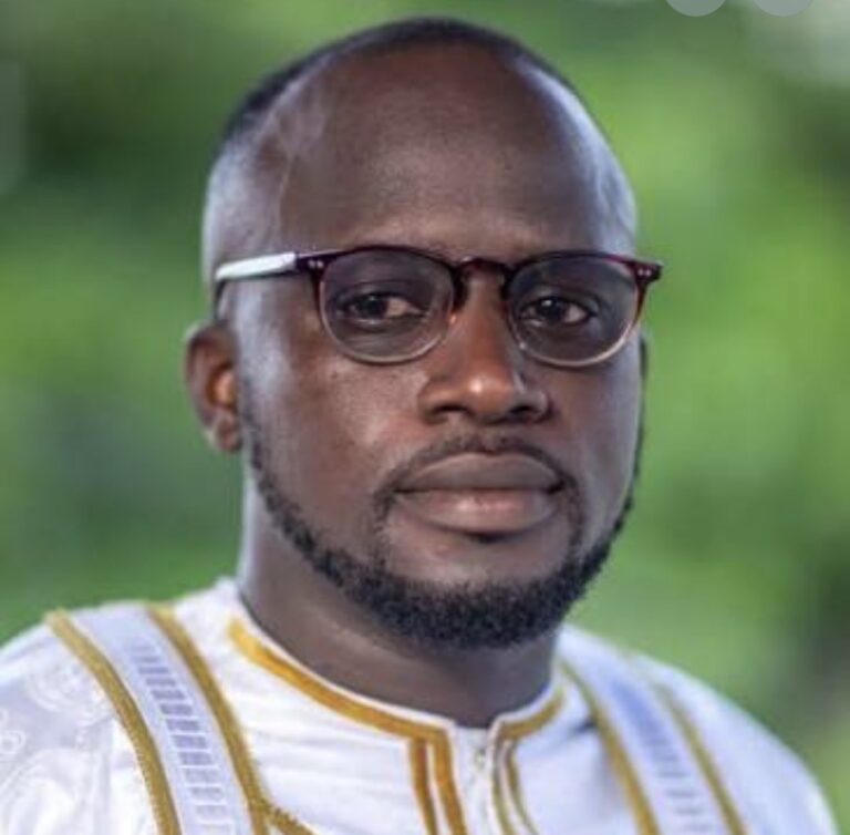 Nécrologie : l’humoriste Mame Balla Mbow annonce le décès de son…