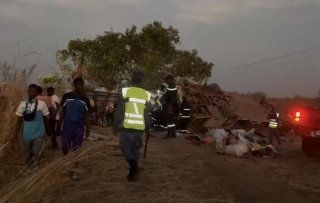 Accident sur la route Louga : 1 mort et 45 blessés après le renversement d’un bus…