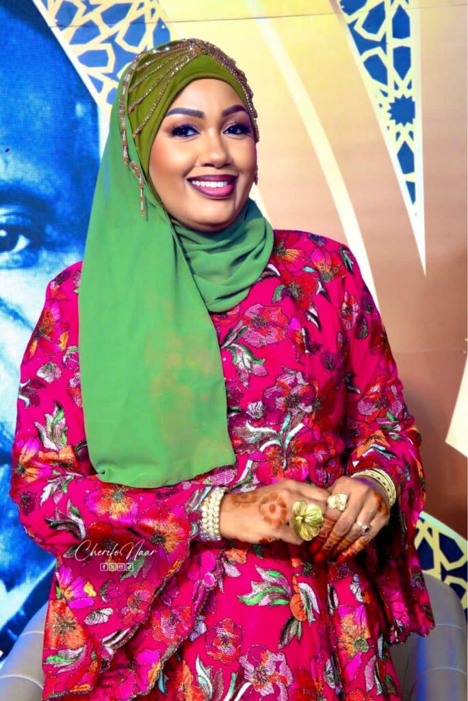 IMG_1974-684x1024 (Photos)- Ramadan : Dieynaba Seydou Ba éclatante en hijab sur le plateau de “Quartier Général”