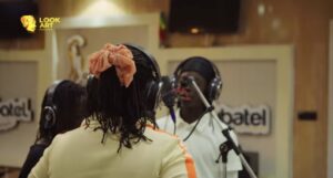 (Vidéo) – Carlou D fait revivre « Yaw la » dans un remix émouvant avec ses enfants…