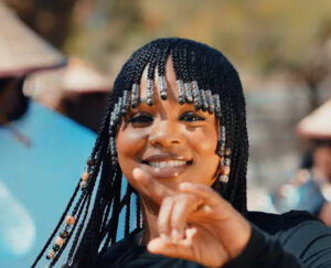 “DO BOURI WELDE” : Dieyna Baldé touche le cœur des Peuls avec son prochain clip