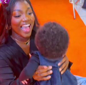 Ndeye Marie Karma fait fondre la toile en présentant sa deuxième fille