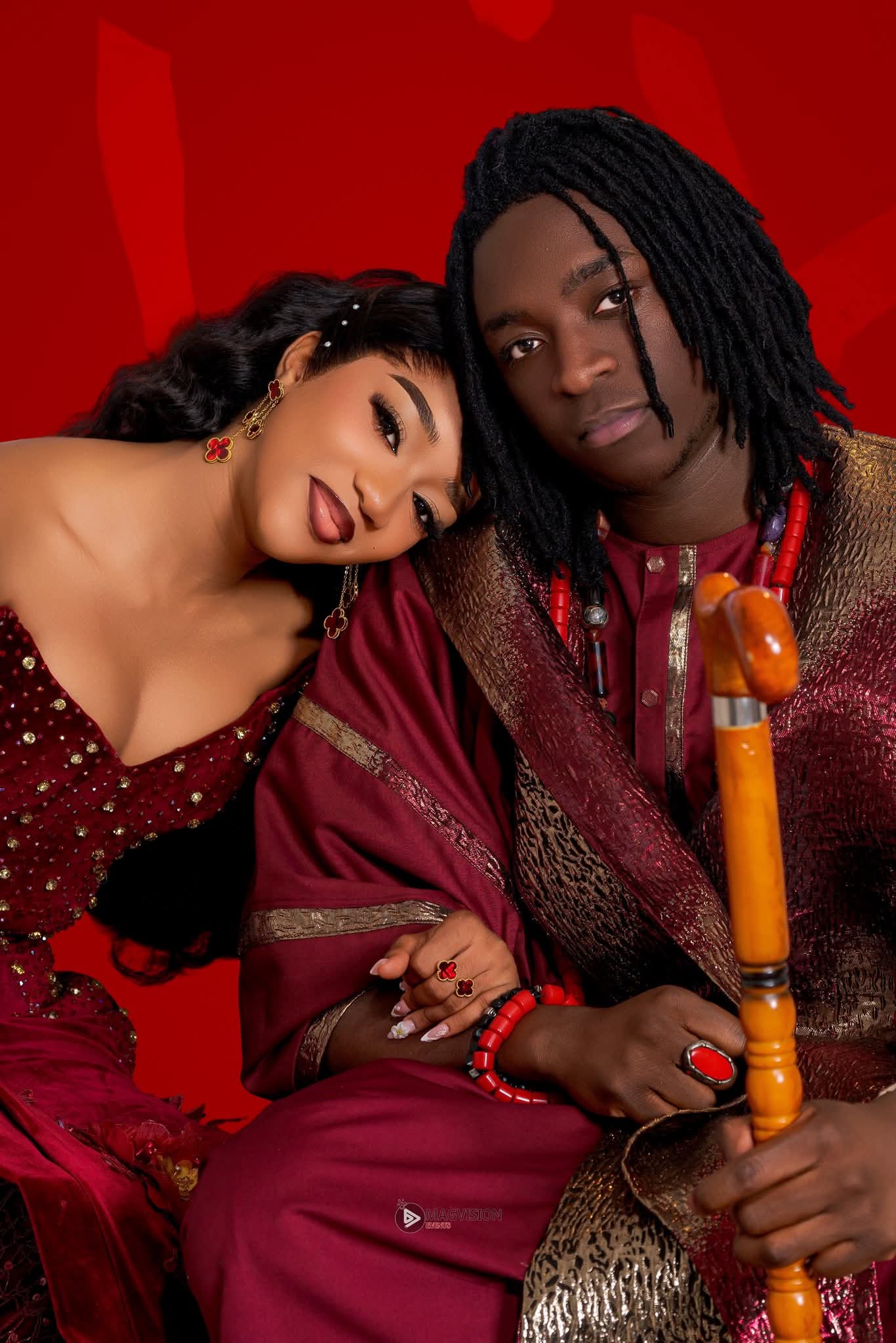 Coup de projecteur sur le glamour : Kiné Ndiaye et Seydina Mbaye dévoilent leur complicité.