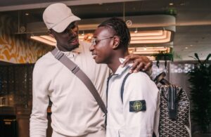 (Photos): Arrivée des Lions à Paris pour préparer les matchs face au Pérou et à la Gambie