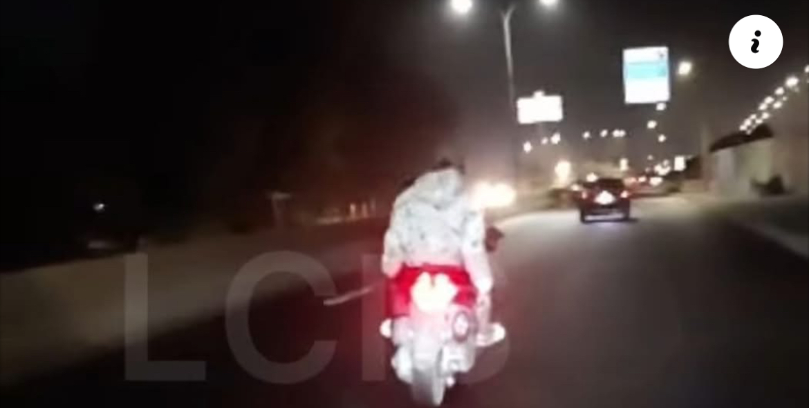 Scène spectaculaire à Dakar : Ils arrachent le sac d’une personne et se font poursuivre par un motard (Vidéo)