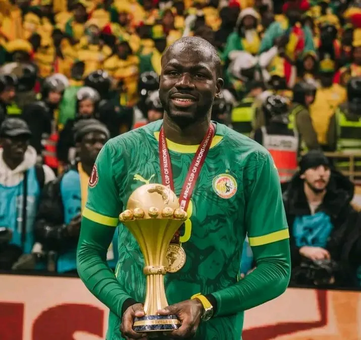 Kalidou Koulibaly répond à la CAF : « Le trophée est là… il bouge pas »