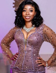 (Photos)- Glamour total : le look corset et traîne fluide d’Adiouza pour Korité