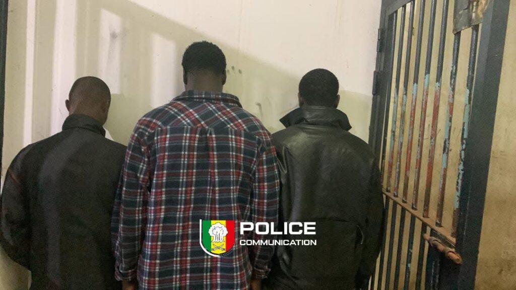 Parcelles Assainies : Un jeune homme pille son grand-père aveugle avec la complicité de bijoutiers