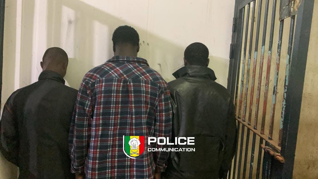 Parcelles Assainies : Un jeune homme pille son grand-père aveugle avec la complicité de bijoutiers