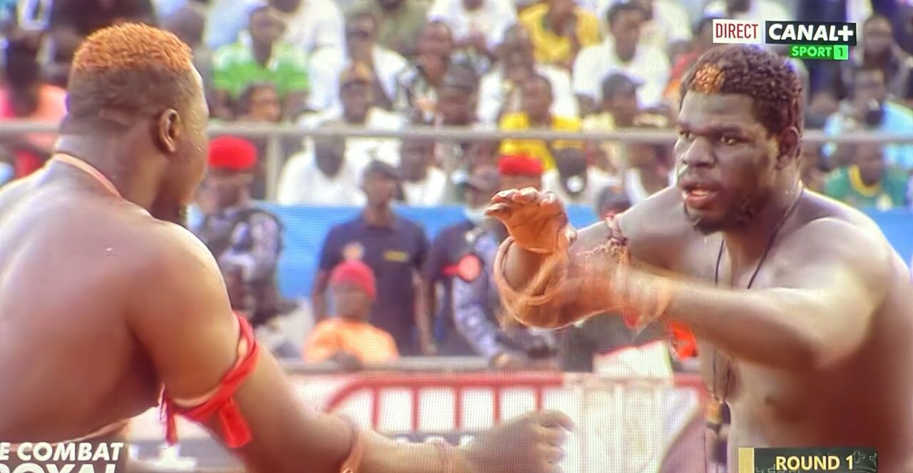 Arène nationale : C&rsquo;est terminé entre Alboury et Pape Thiam, une très grosse bataille (vidéo)