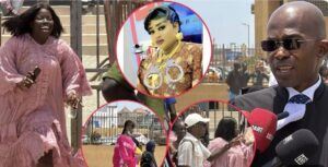 (Vidéo) – Libération de Mame Walo : Maman vulgaire saute de joie…