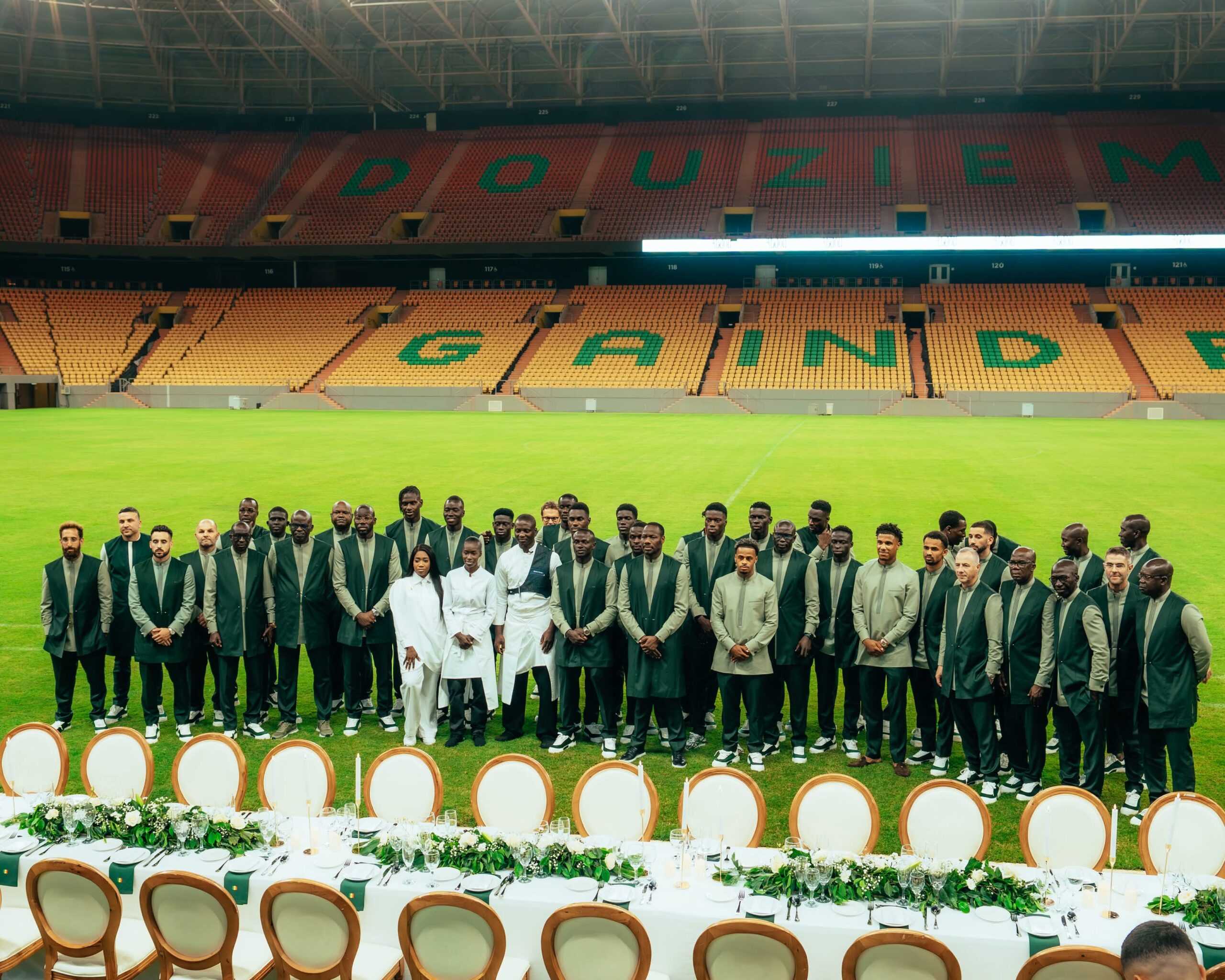 Avant leur envol ce mercredi, l&rsquo;équipe s&rsquo;unit autour d&rsquo;un dîner au Stade Abdoulaye-Wade