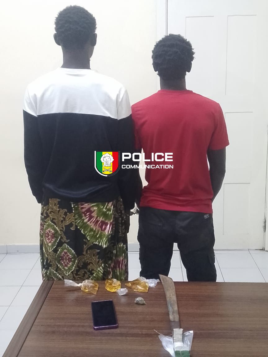 Terreur à Thiaroye Azur : Les auteurs d&rsquo;une agression nocturne à la machette arrêtés par la police