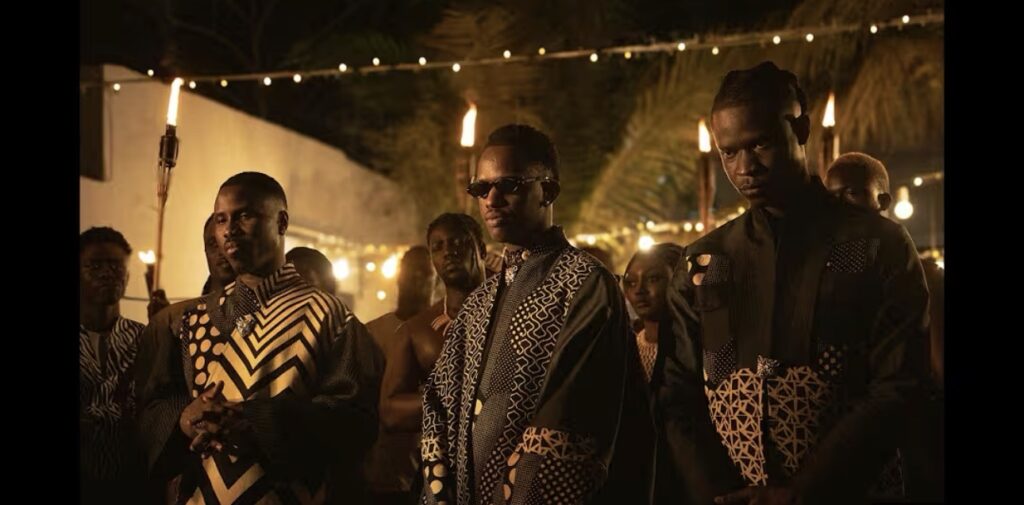 (Clip officiel) – Samba Peuzzi dévoile « Full Bakha » en feat avec Dip et BM Jaay
