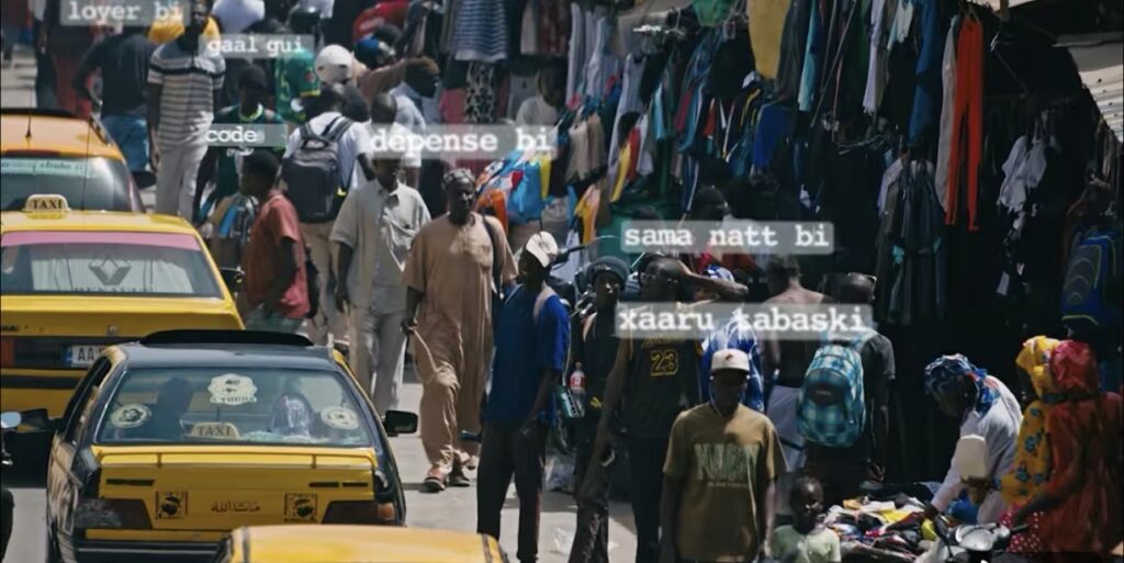 (Clip officiel) – « Guddi Yi Ñu Tollou » : Dip Doundou Guiss pose un regard critique sur la situation du pays.
