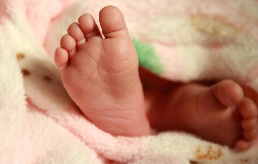 Louga : la police retrouve la mère présumée du bébé abandonné à Dieuwrigne.