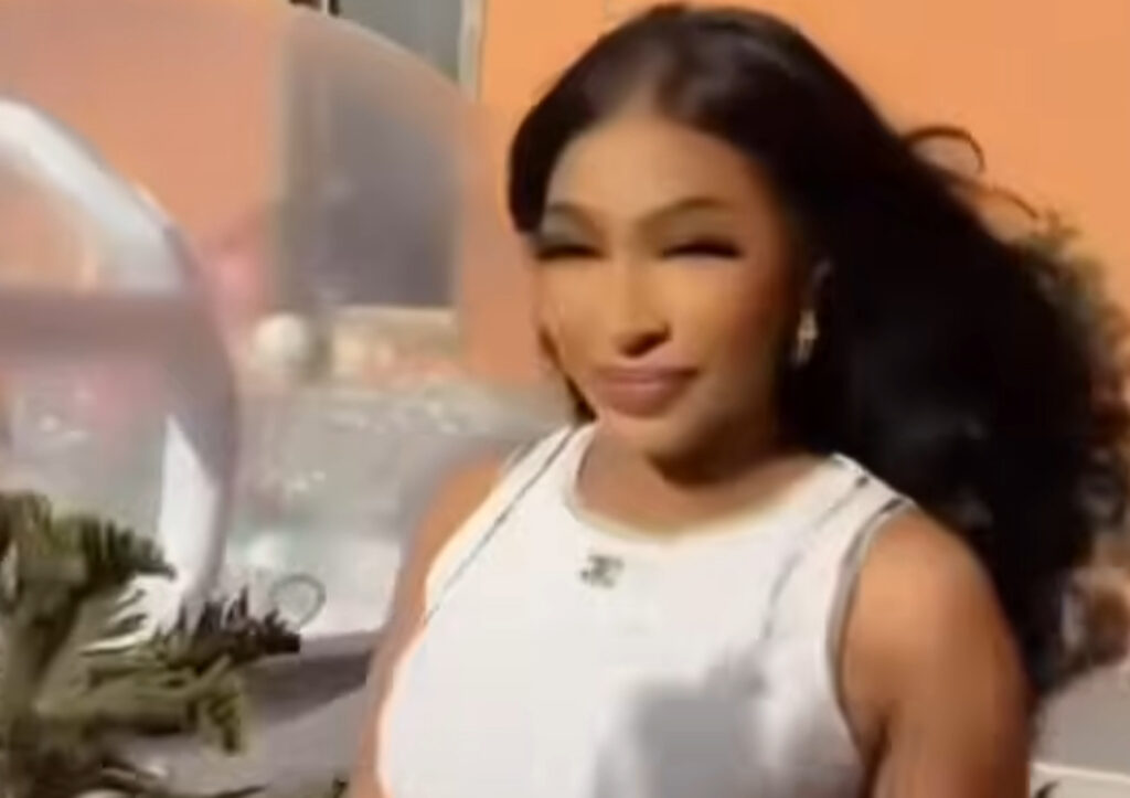 La tenue de Viviane fait le buzz lors de l’anniversaire de la fille de Zeyna Ndour
