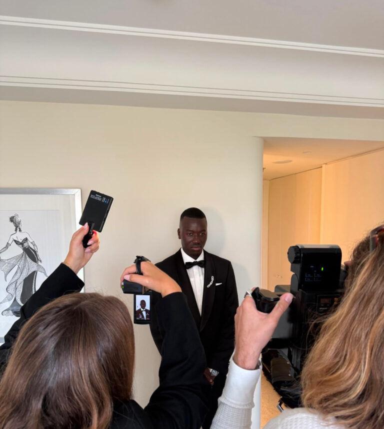 Festival de Cannes : Pape Gueye fait sensation sur le tapis rouge