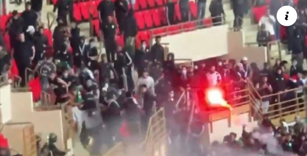 Maroc : Affrontements entre supporters du Raja et de l’AS FAR au stade Moulay Abdallah (Vidéo)