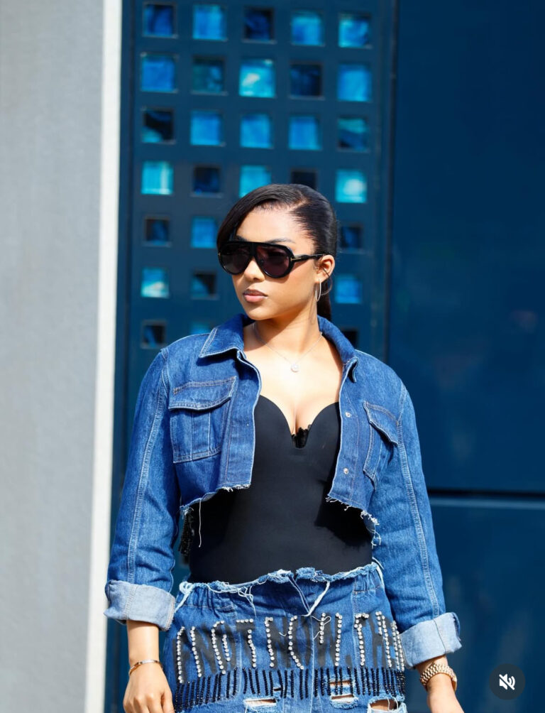 (Photos)- Look urbain et chic : Racky Aidara fait sensation
