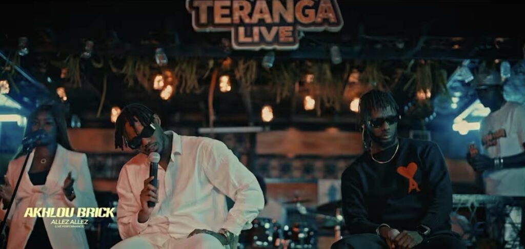 (Vidéo) – Teranga Live : Akhlou Brick tape fort avec son titre « Allez-Allez ».