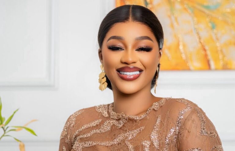(Photos)- Clara fait sensation avec son sublime “sagnsé” de Tabaski