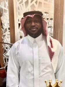 Modou Lô en mode saoudien à La Mecque : une apparition qui fait sensation