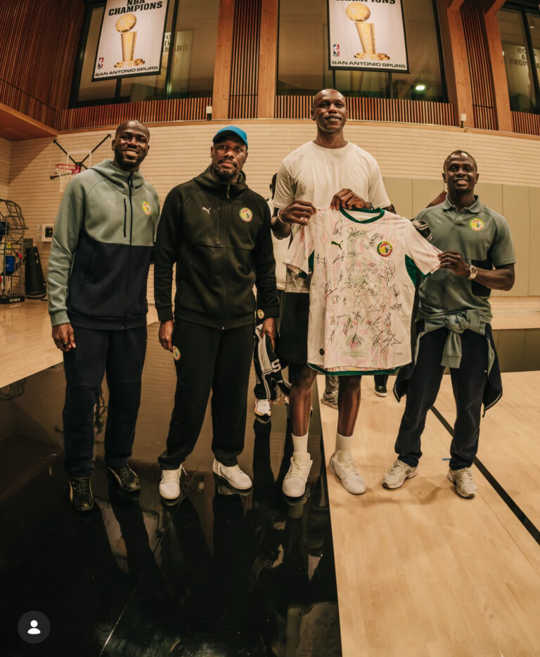 Émouvante rencontre entre Gorgui Sy Dieng et les Lions du Sénégal aux USA