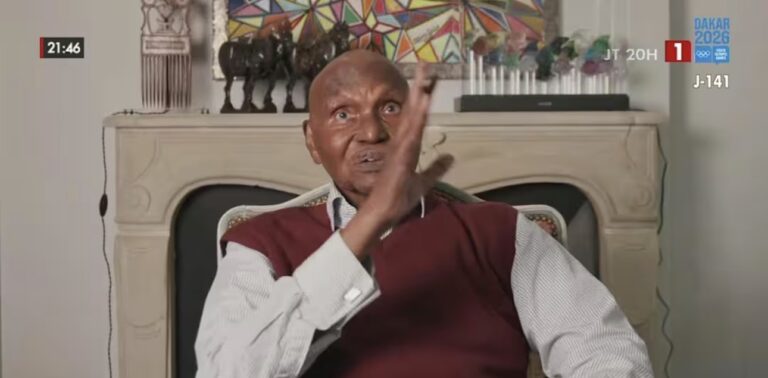 (Vidéo) – À 100 ans, Abdoulaye Wade lance un message inédit au monde…
