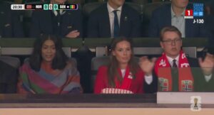 Sénégal–Norvège : la présence d’Absa Faye dans les tribunes fait réagir la toile…