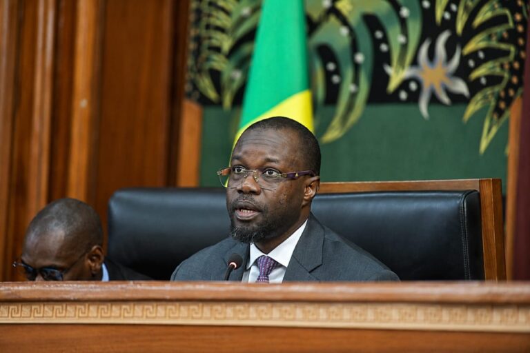 Révision constitutionnelle : l’Assemblée adopte le texte malgré le rejet des amendements de Diomaye Faye…