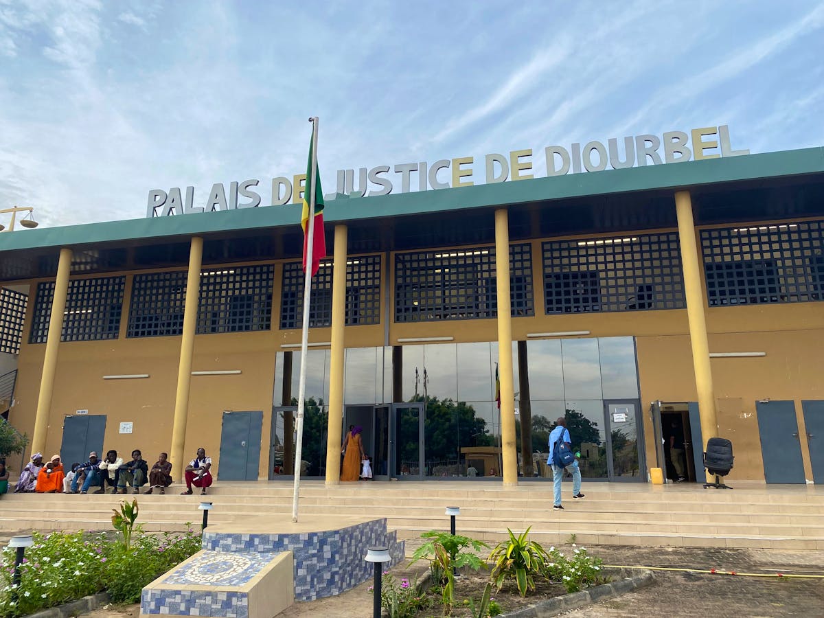 Diourbel : Il prend une 2e femme, son épouse l’accuse de lui avoir volé une parure en or d’une valeur de…