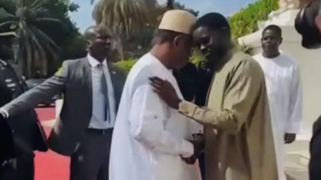 (Vidéo) – Audience entre Diomaye et Macky Sall : les images émouvantes qui enflamment la toile…