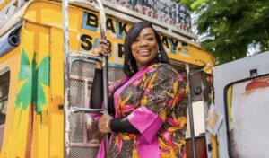 JOJ Dakar 2026 : Mamie Mbaye dévoile « Teranga », la chanson officielle de l’événement.