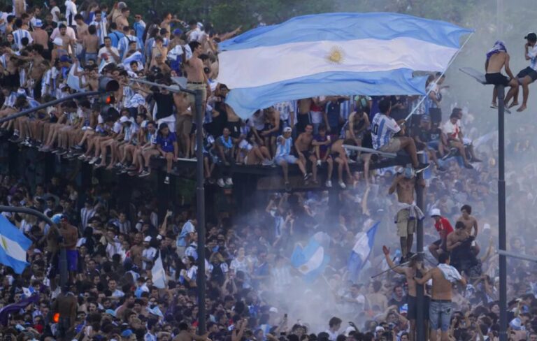 Coupe du monde 2026 : Deuil et affrontements à Buenos Aires après la finale
