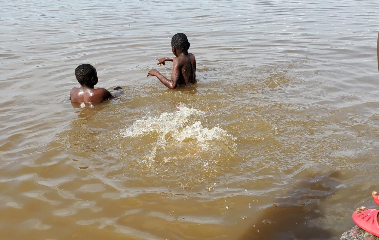 Sédhiou : 02 enfants de 6ans et 7ans meurent noyés après une sortie en pirogue…