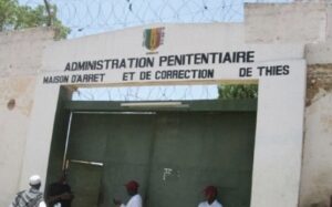 Thiès : elle blesse son mari à la tête et écope d’un mois de prison ferme…