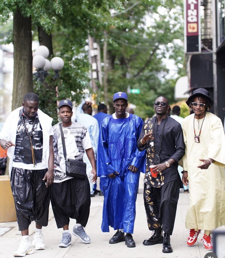 Loin de Touba, Ngaaka Blindé célèbre le Magal avec ses amis aux USA