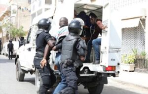 Dakar : Il vend des terrains déjà occupés pour 102 millions de FCFA et finit entre les mains de la DIC