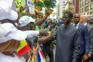 États-Unis : Bassirou Diomaye Faye chaleureusement accueilli par des militants de Kiiraay (photos)