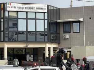 Guédiawaye : elle puise dans la caisse de sa patronne pour financer son compagnon, devenu son mari…