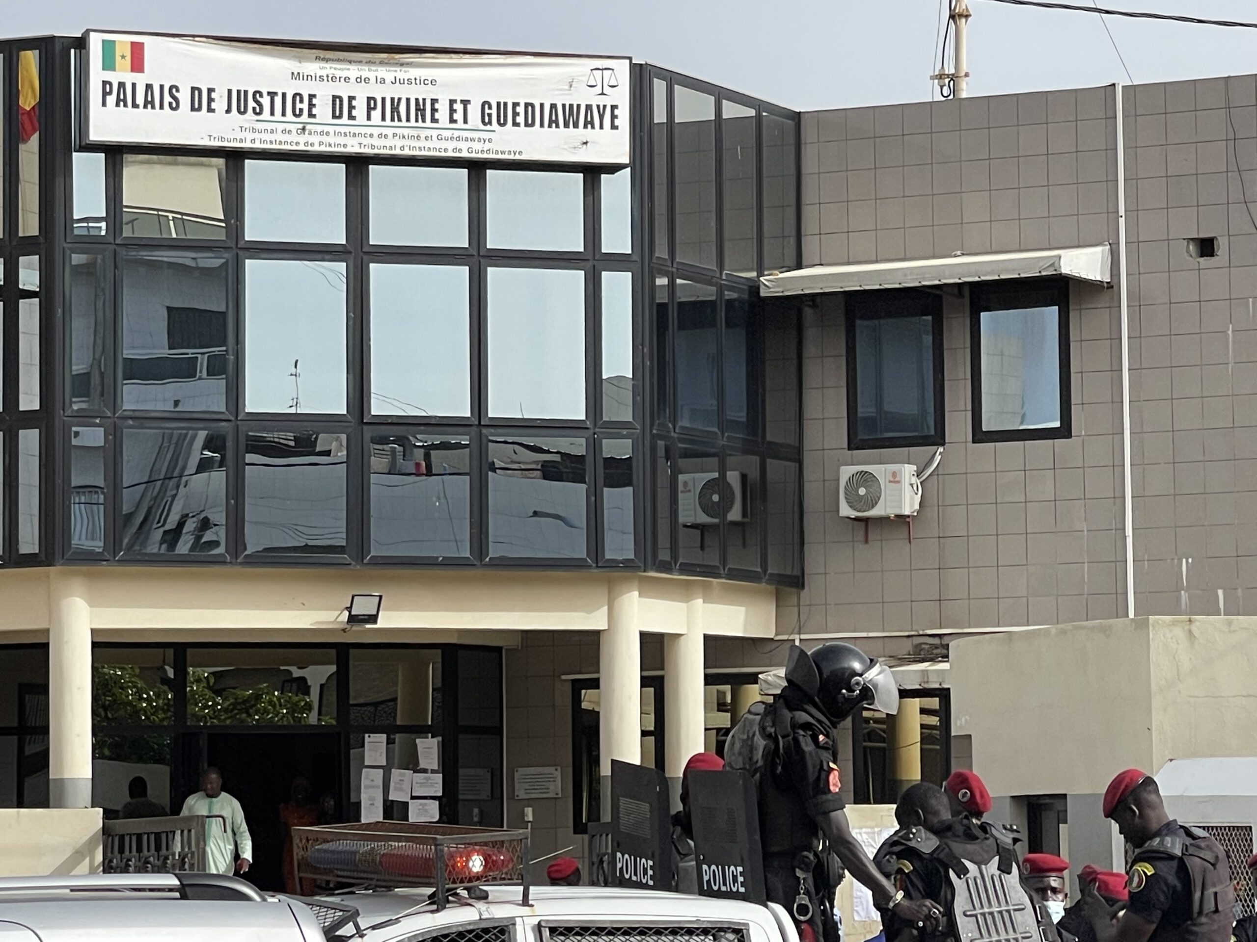Guédiawaye : elle puise dans la caisse de sa patronne pour financer son compagnon, devenu son mari…